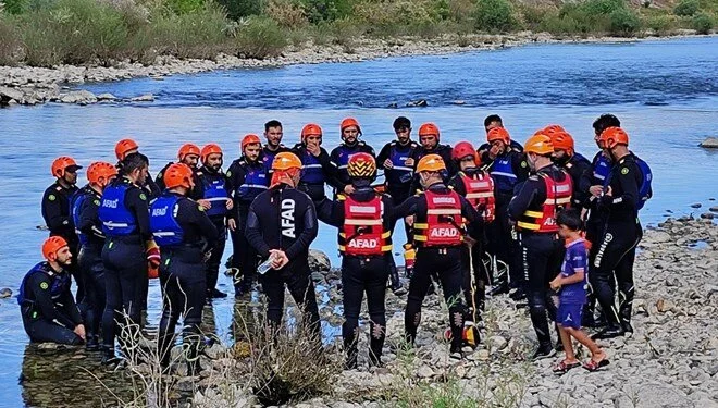 Diyarbakır’da AFAD’dan Su Üstü Arama Kurtarma Eğitimi