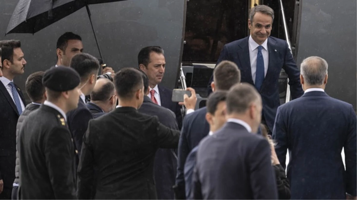 Yunan Başbakan Miçotakis, Türkiye’de! Karşılama törenine Hakan Fidan detayı damga vurdu