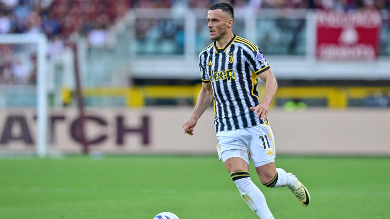 Fenerbahçe’den Yeni Transfer Hamlesi: Filip Kostic İstanbul’a Geliyor