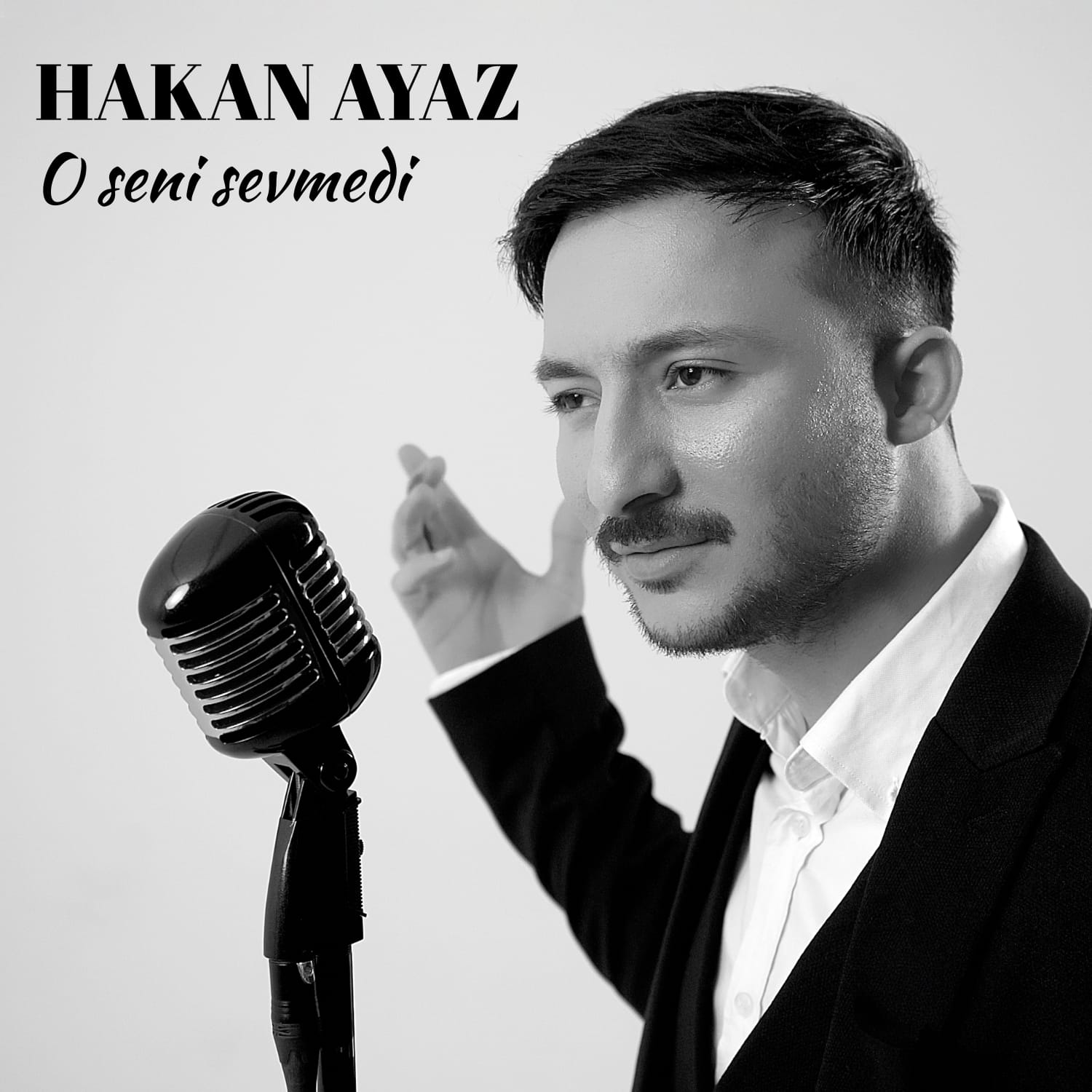 Hakan Ayaz’ın Sokak Müziğinden Sahnelere Uzanan Hikâyesi