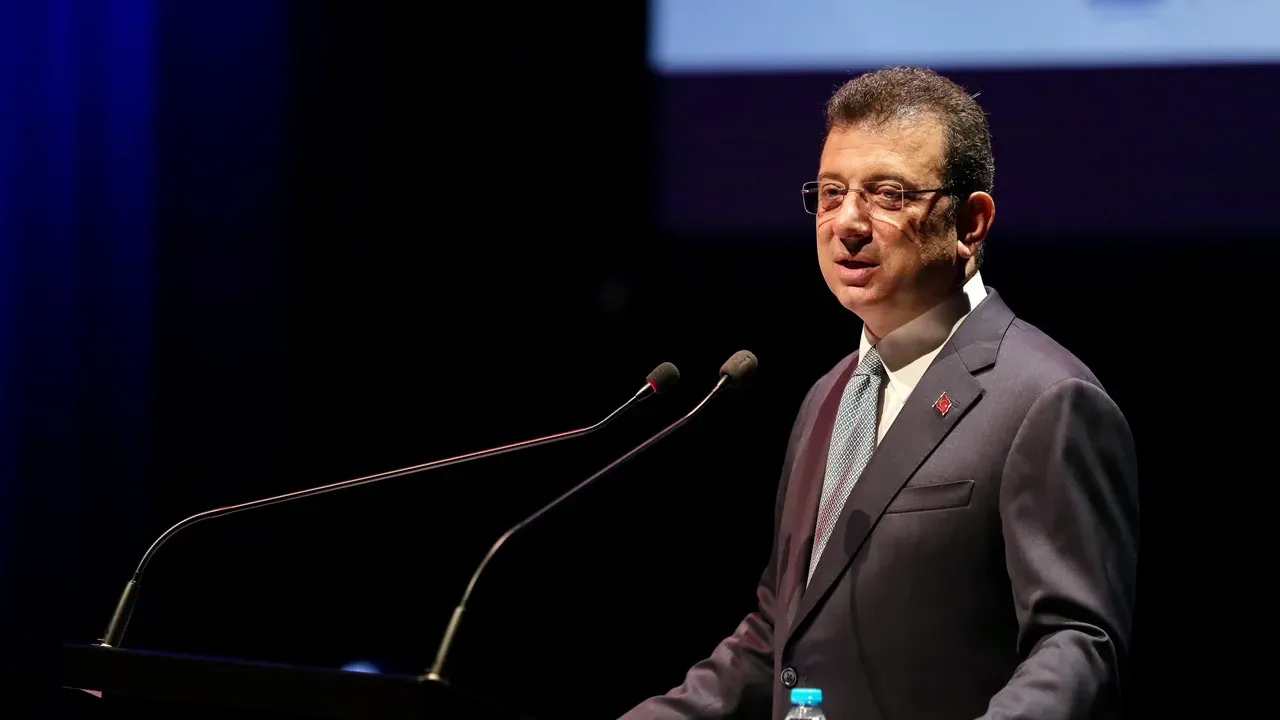 Gözaltındaki Ekrem İmamoğlu  Bir Arada Çok Güçlüsünüz