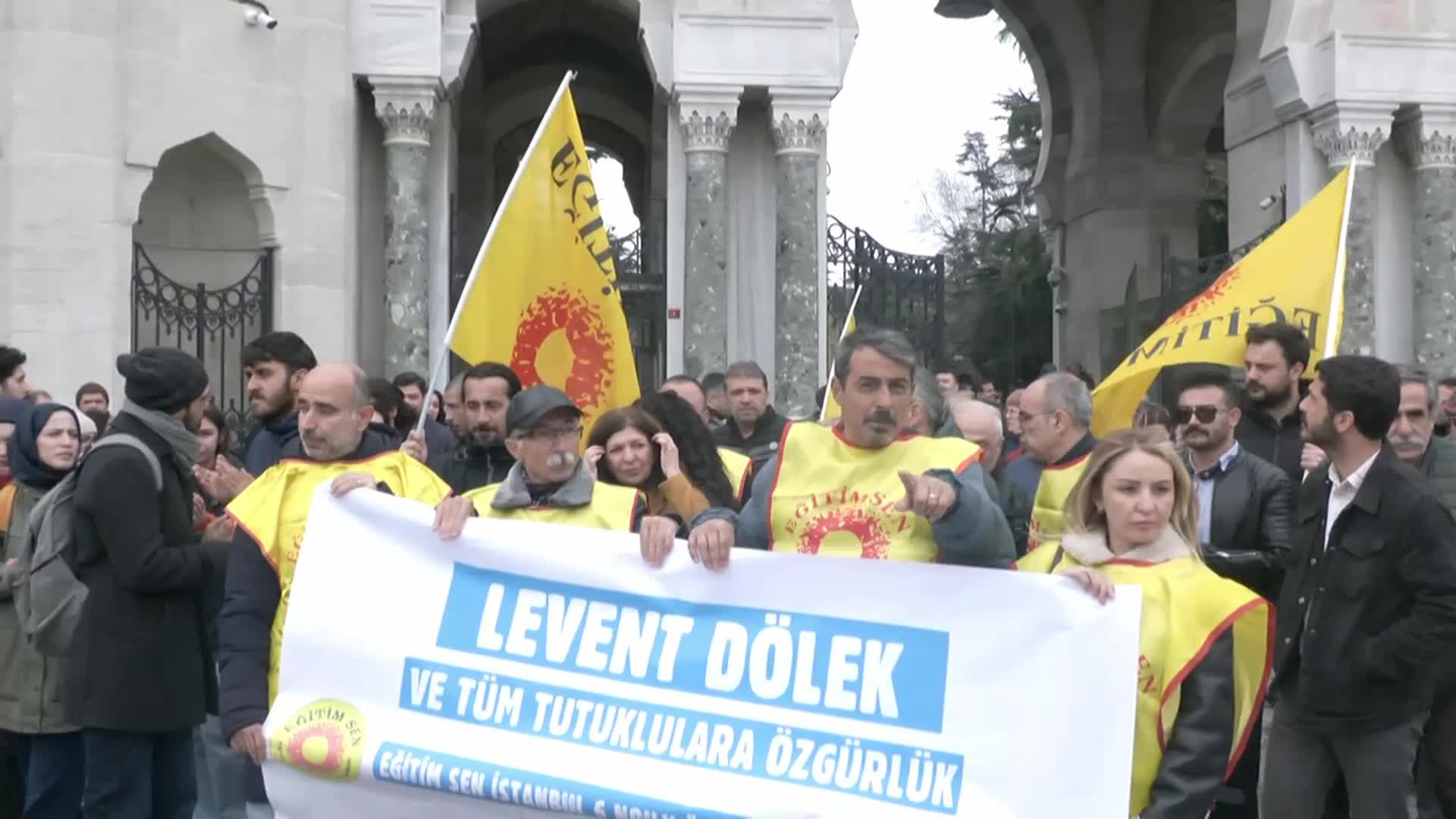Beyazıt Levent Dölek Protestosu Sendikal Faaliyet Suç Değildir
