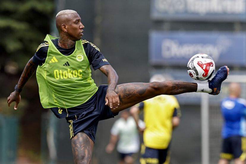 Fenerbahçe, Anderson Talisca’yı bekliyor