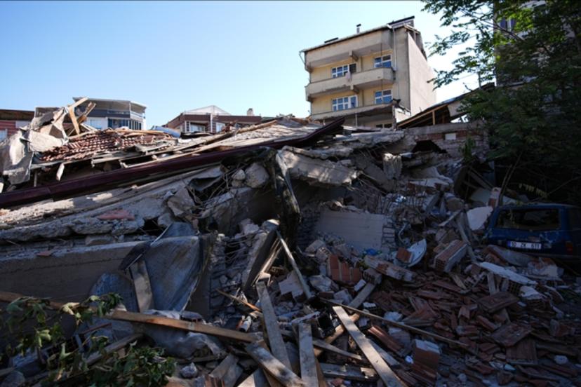 Riskli Konutlar Gündemde: Uzmanlardan Deprem Uyarısı