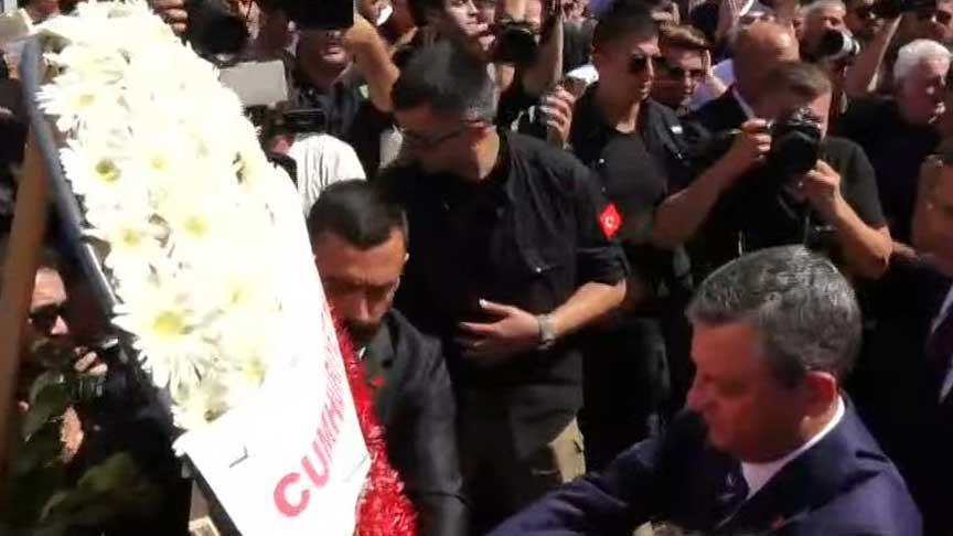 CHP’nin 102. Kuruluş Yıl Dönümü Töreni Taksim’de