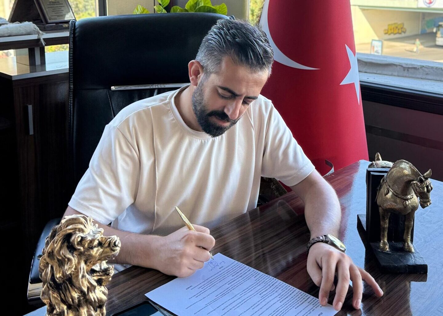 Fırat Bulgaz’dan “Aşk ile İyilik”