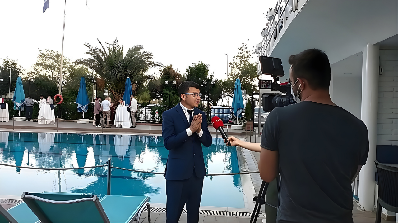 “Evliya Kütük: Geleceğin Liderlerini ve Dijital Gençleri Yetiştiriyor”