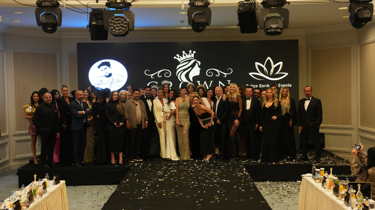 HANDE BETÜL SEVİMLİ ÜÇ ÖDÜLLE ZİRVEDE!