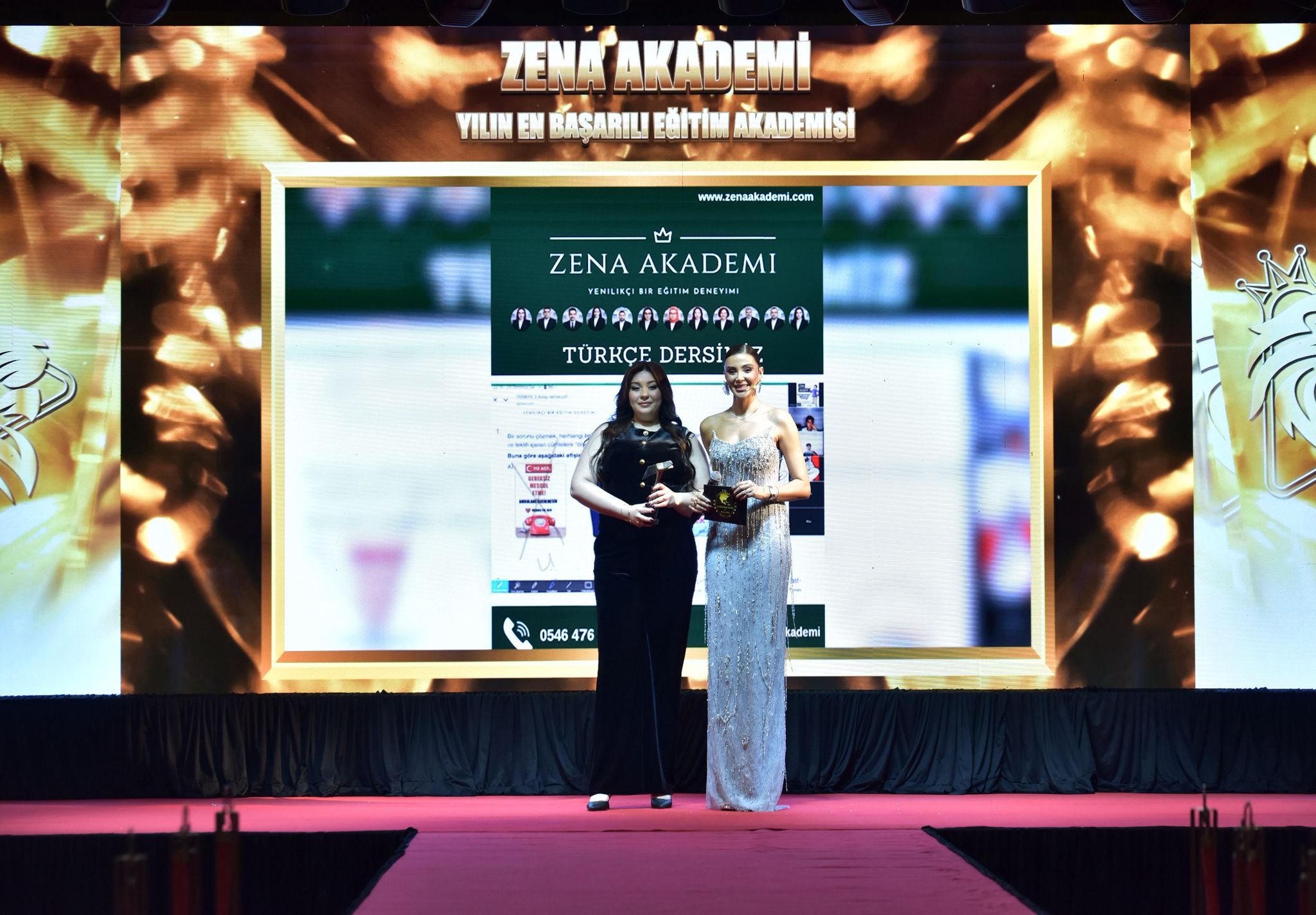 ZENA AKADEMİ ÖDÜL GECESİNDE ZİRVEDE