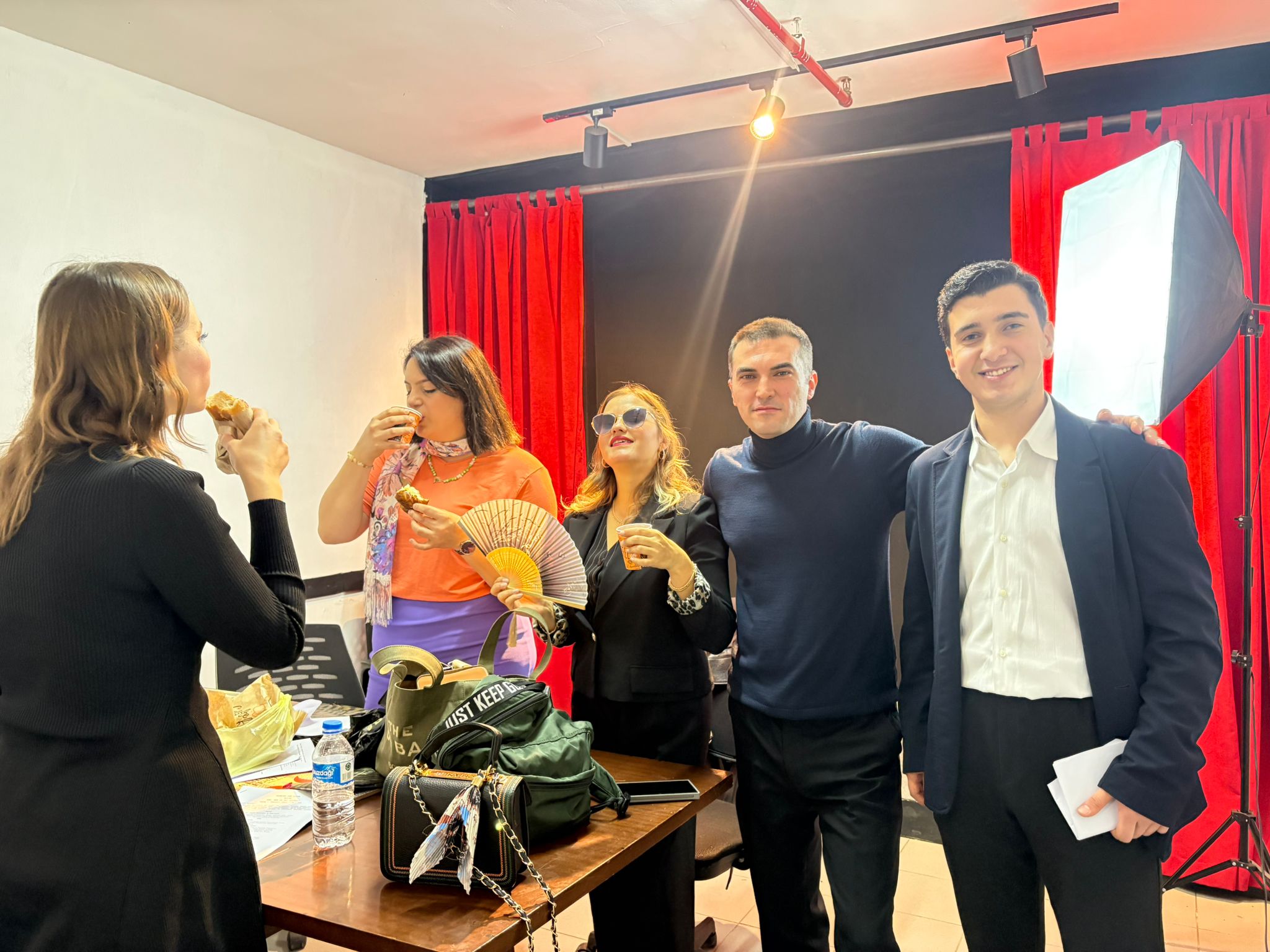 “3 2 1 KAOS” DİJİTAL DÜNYAYA BOMBAYI BIRAKIYOR: SETTEKİ İLK KAOTİK ANLAR ÇOKTAN GÜNDEMDE