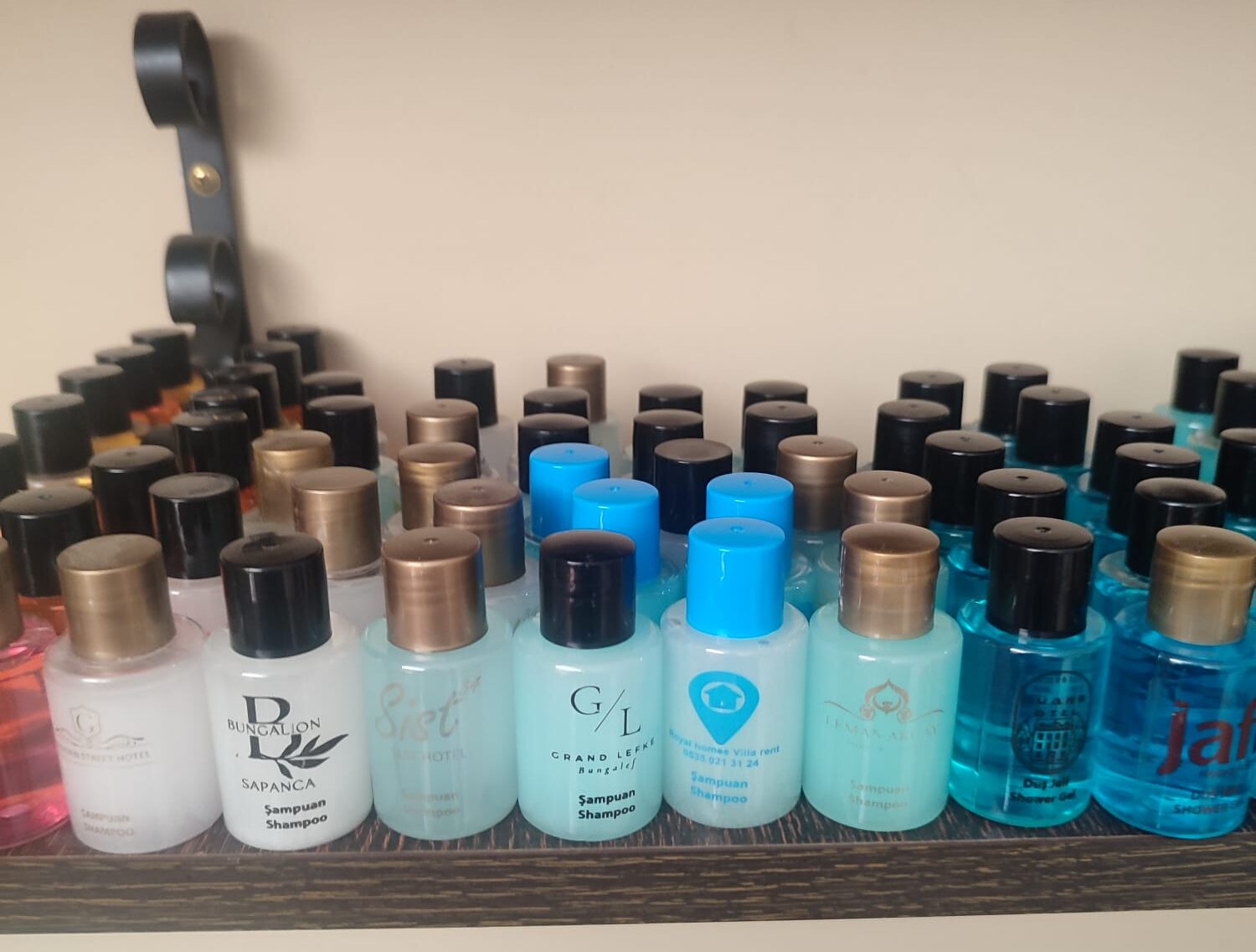 Emre Buklet Terlik ve Kozmetik: Oteller İçin Konfor ve Kalitenin Adı