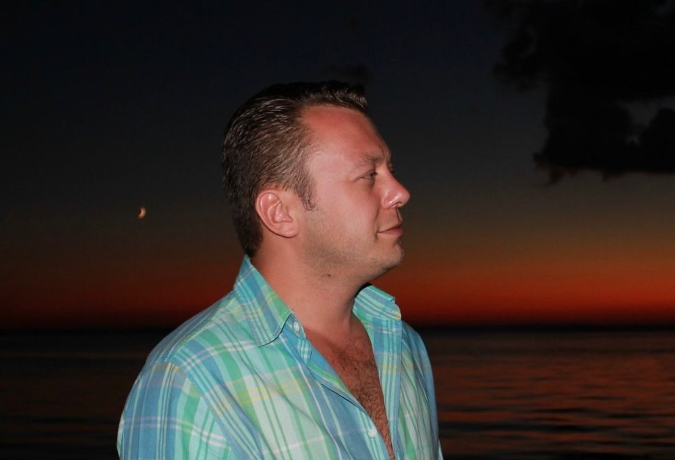 Onur Cavit İdin: Projeleriyle Konuşulan, Çok Yönlü Başarı Hikâyesi