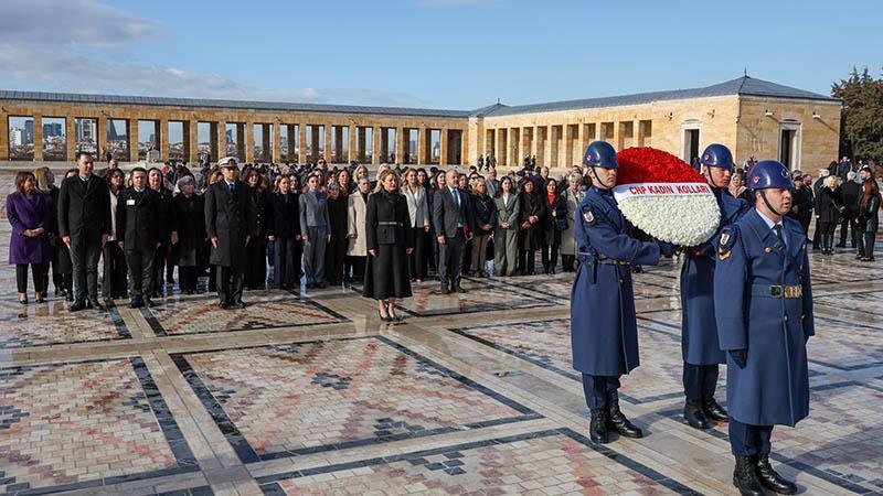 CHP’li Kadınlardan Medeni Kanun’un 100. Yılında Anıtkabir Ziyareti