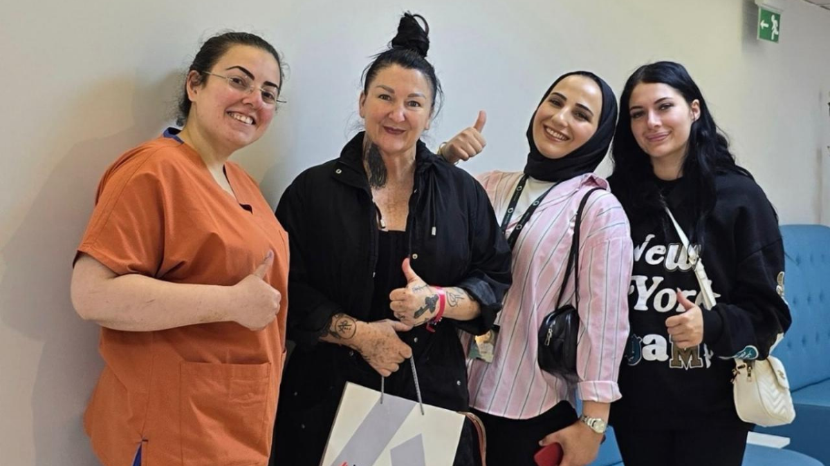 Plastik Cerrah Sinem Sezer: Plastik Cerrahide Anneler ve Obezite Sonrası Dönüşüm Yoğun İlgi Görüyor