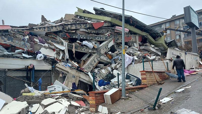 Deprem Davasında Gergin Savunma: “8 Kişi Kusurlu Ama Sadece Ben Tutukluyum”