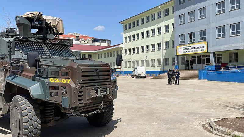 ŞANLIURFA’DA OKULDA SİLAHLI SALDIRI: 16 YARALI, SALDIRGAN İNTİHAR ETTİ
