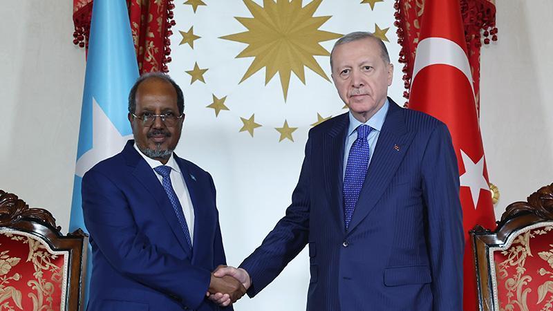 ERDOĞAN–SOMALİ CUMHURBAŞKANI GÖRÜŞMESİ: İŞ BİRLİĞİ VE BÖLGESEL GÜNDEM ELE ALINDI