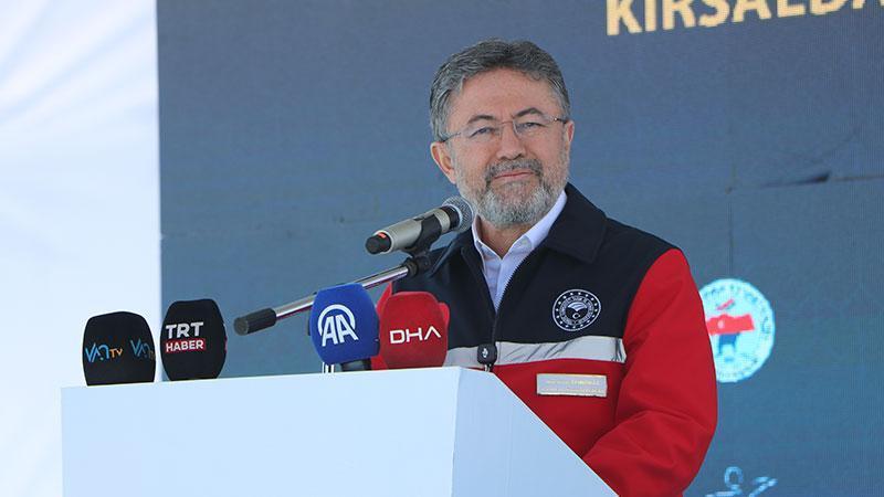Van’da Hayvancılığa “Kırsalda Bereket” Desteği: 4 Binden Fazla Üreticiye Düve Teslimi