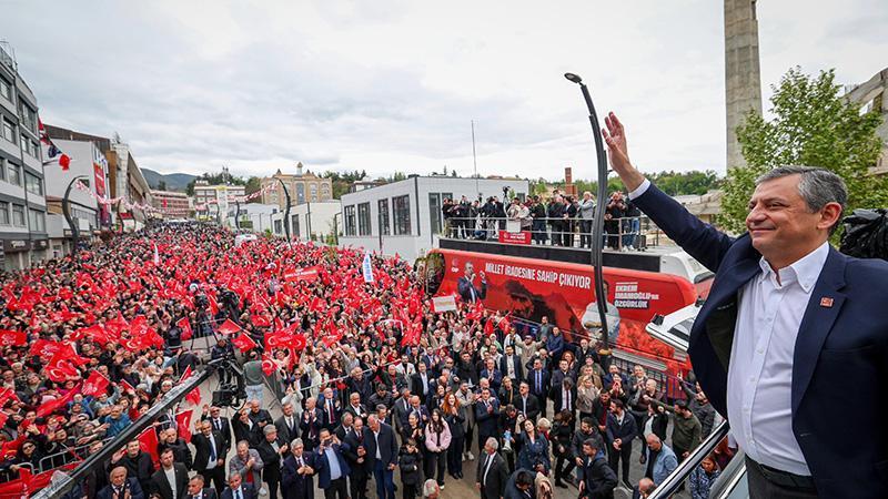 Karabük’te Miting: Özgür Özel’den Birlik Mesajı ve “Baba Ocağı” Vurgusu