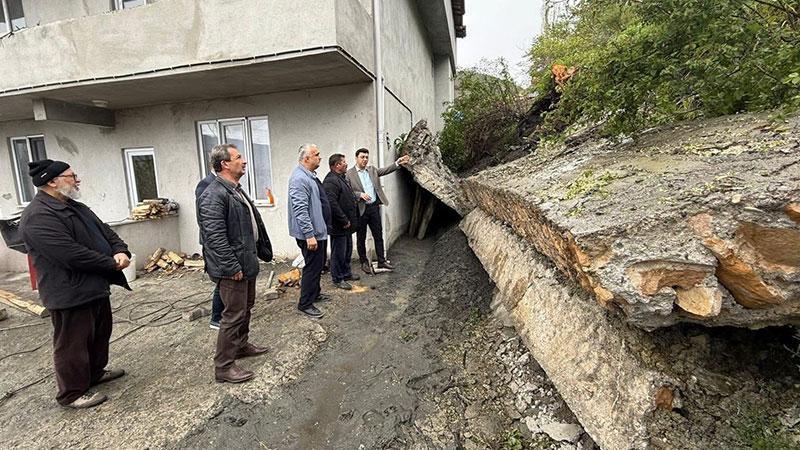 Tokat Almus’ta Sağanak Heyelana Neden Oldu: İstinat Duvarı Çöktü