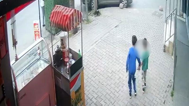 Kediyi Bıçakla Yaraladılar, Uyaran Kadının Üzerine Yürüdüler