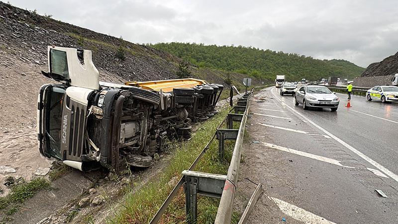 Samsun-Ankara Yolunda İki TIR Çarpıştı: 2 Yaralı