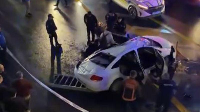 Sıhhiye Köprüsü’nde Korku Dolu Anlar: Otomobil Bulvara Çakıldı