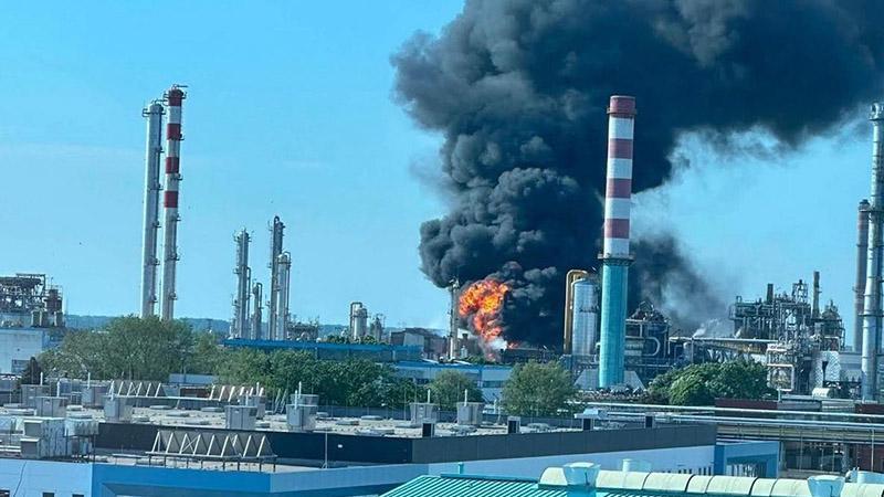 MACARİSTAN’DA PETROKİMYA TESİSİNDE PATLAMA: 1 ÖLÜ, 8 YARALI