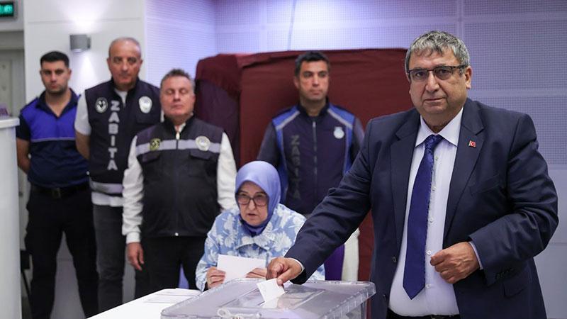 Buca Belediyesi’nde Başkan Vekili Seçildi: Hüseyin Benzer Göreve Geldi