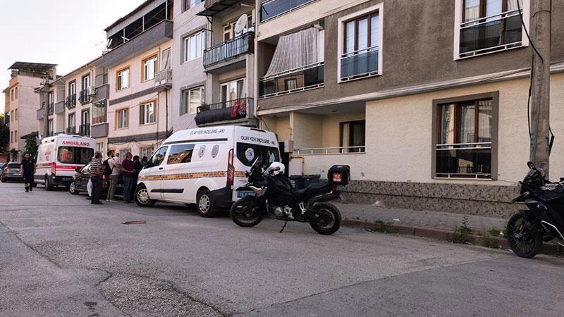 Evinde Hareketsiz Bulunan Kadın Hayatını Kaybetti