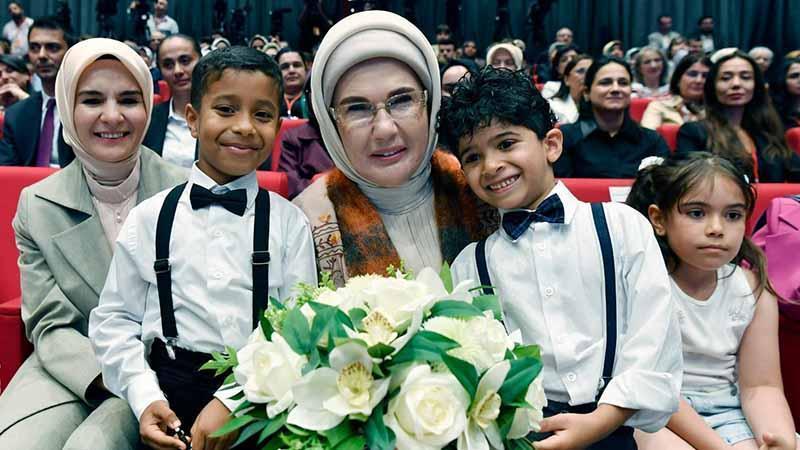 Emine Erdoğan Koruyucu Aile Programında: “Gönül Elçileri Toplumun Merhamet Ağıdır”