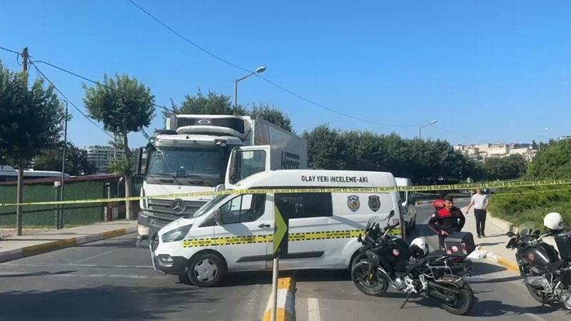 İstanbul’da feci kaza: Kamyonun çarptığı kadın yaşamını yitirdi