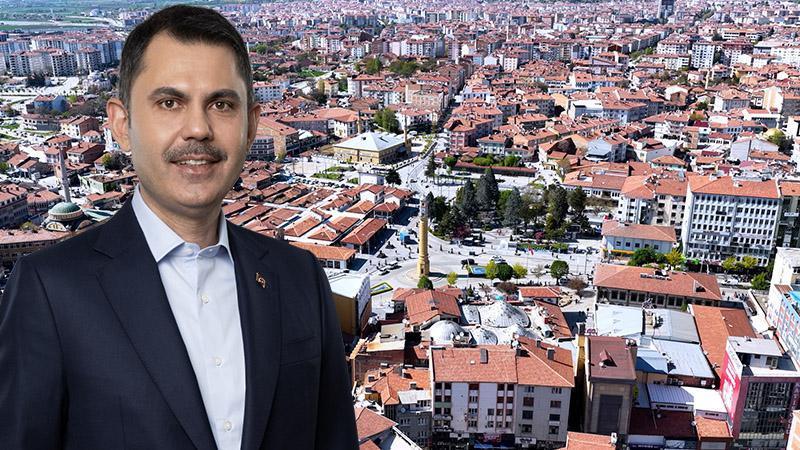 Bakan Kurum, yenilenen Çorum Tarihi Kent Meydanı’nı paylaştı