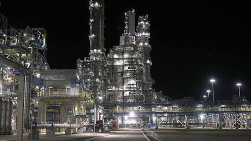 Rusya’da Gaz-Kimya Kompleksinde Yangın: 1 Ölü, 130 Yaralı