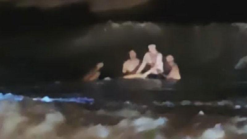 Yasağa Rağmen Denize Girdi, Boğulma Tehlikesi Geçirdi