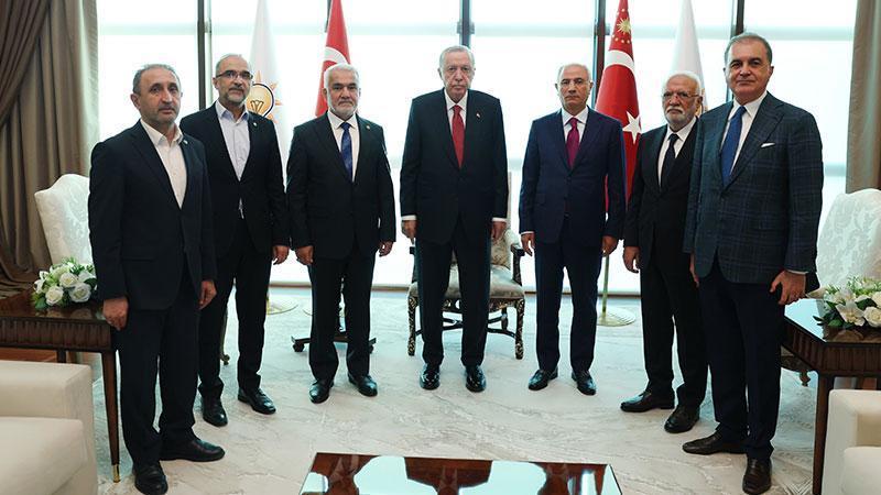 Erdoğan, HÜDA PAR Genel Başkanı Yapıcıoğlu’nu kabul etti