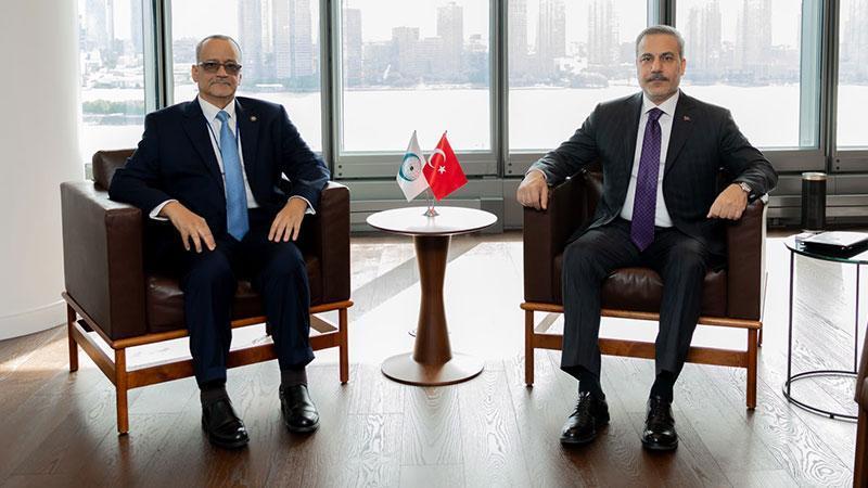 Hakan Fidan, İİT Genel Sekreteri Ahmed ile görüştü
