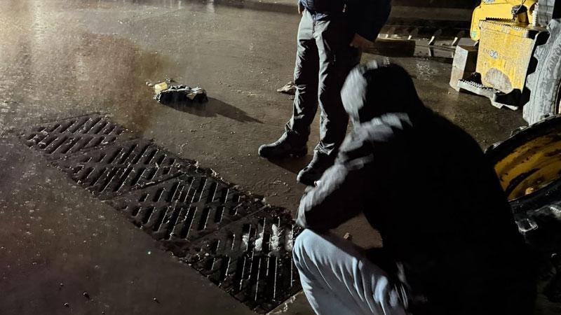 İzmit’te deniz ve kanalda köpük paniği: Kaynağı metro şantiyesi çıktı