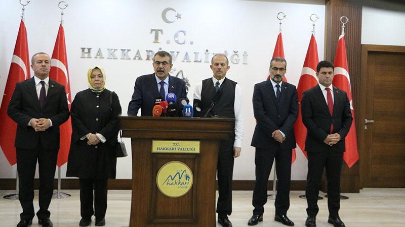 Bakan Tekin Hakkari’de eğitim yatırımlarını anlattı: “OECD ülkeleri arasında parmakla gösterilecek durumdayız”