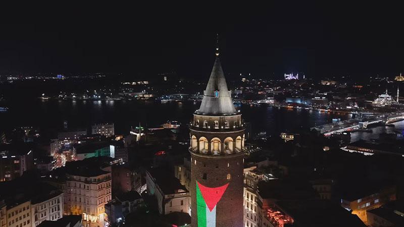 Galata Kulesi Filistin bayrağıyla ışıklandırıldı